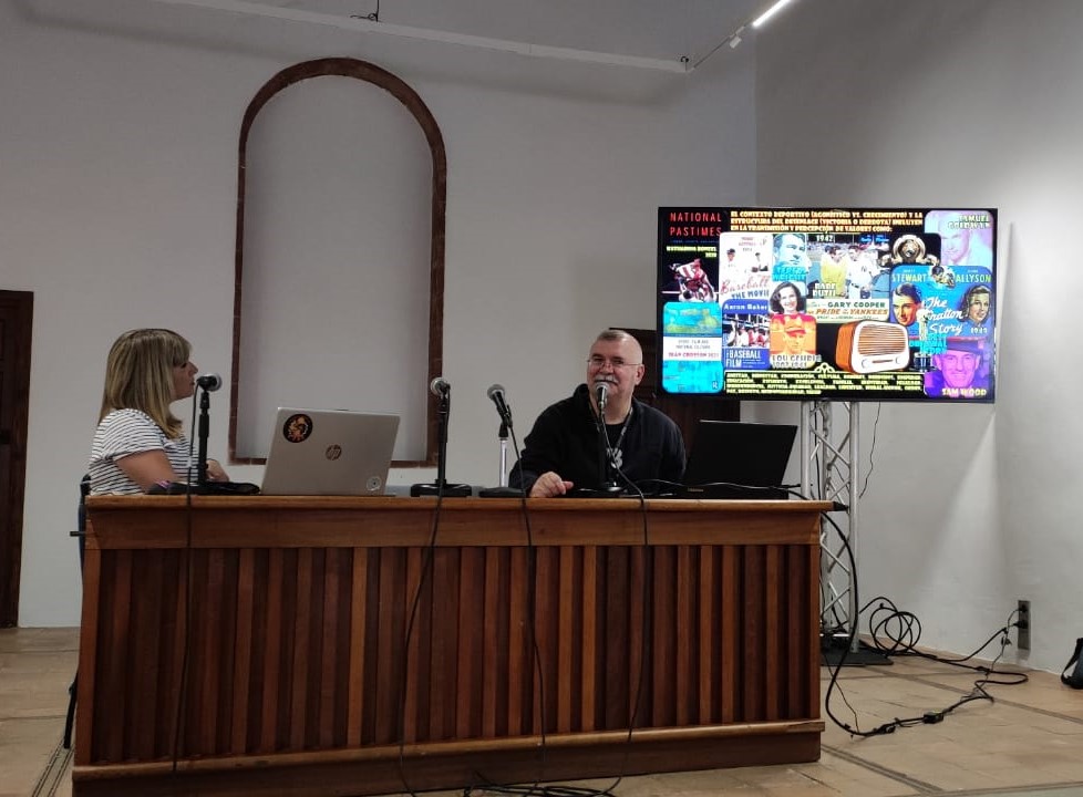 Ludovico Longhi durante la comunicación (2025)